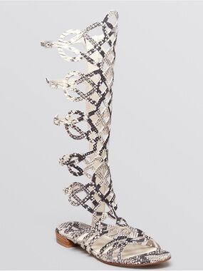 Stuart Weitzman Flat Gladiator Sandals - Aphrodite Size 9